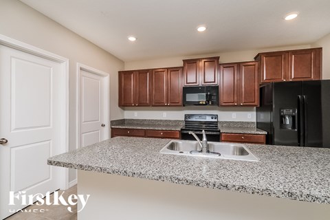 6918 EMERALD SPRING LOOP 5 Beds Apartment for Rent