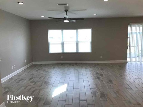 10942 SAND PINE LANE 3 Beds Apartment for Rent