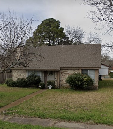 301 Gatewood Road 3 Beds House for Rent Photo Gallery 1