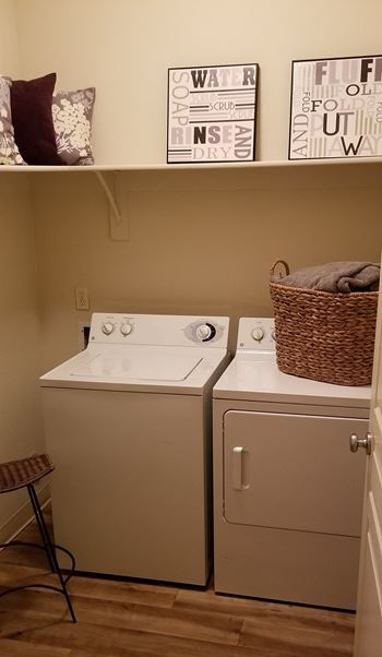 Full Size Washer/Dryer Included