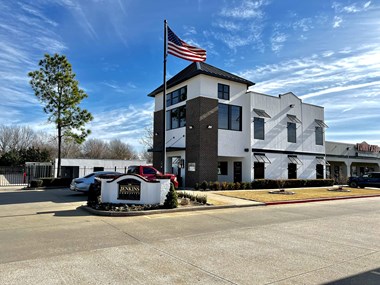 10901 S. Memorial Dr. Studio Apartment for Rent