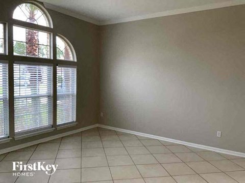 5372 Chestnut Lake Drive 4 Beds Apartment for Rent