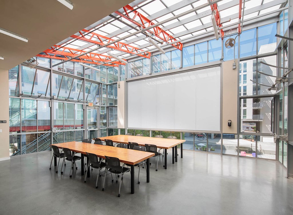 Co working lounge idea box at Idea1 Apartments in in San Diego CA