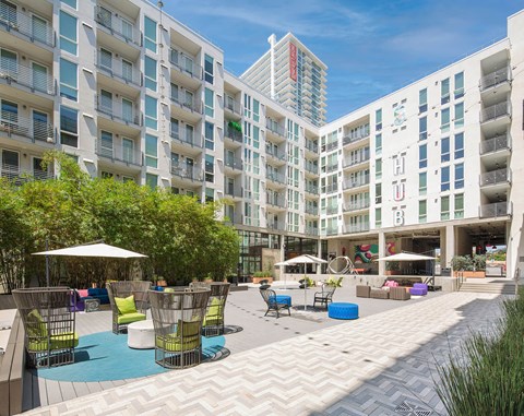 Exterior courtyard at Idea1 Apartments in in San Diego CA