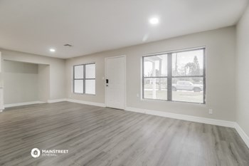 6808 RAVENNA AVE 4 Beds House for Rent - Photo Gallery 4