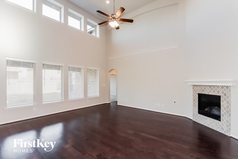 723 Chestnut Cove Lane 4 Beds Apartment for Rent