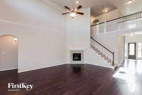 723 Chestnut Cove Lane 4 Beds Apartment for Rent