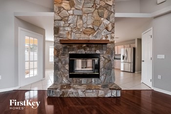 11442 Beechdale Avenue 3 Beds House for Rent - Photo Gallery 2