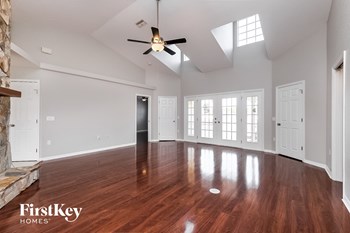 11442 Beechdale Avenue 3 Beds House for Rent - Photo Gallery 3