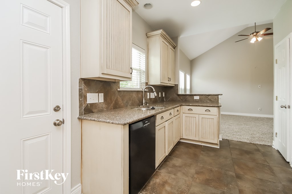 3040 Boxwood Springs Lane 4 Beds House for Rent - Photo Gallery 6