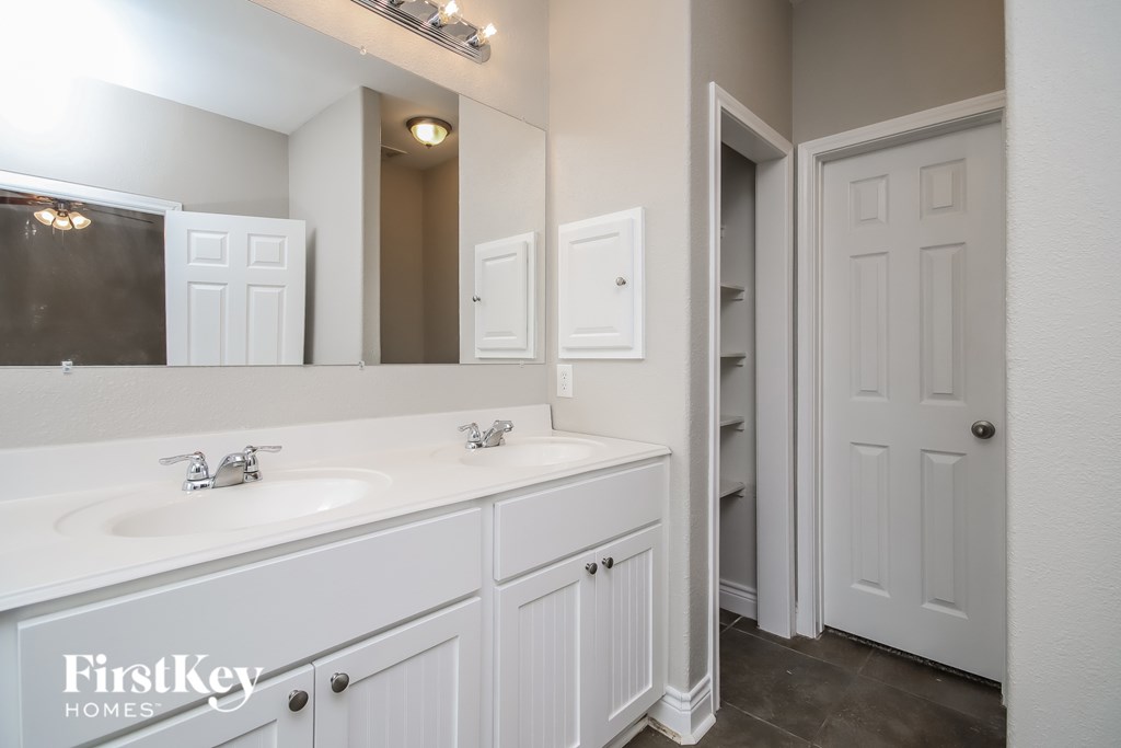 3040 Boxwood Springs Lane 4 Beds House for Rent - Photo Gallery 10