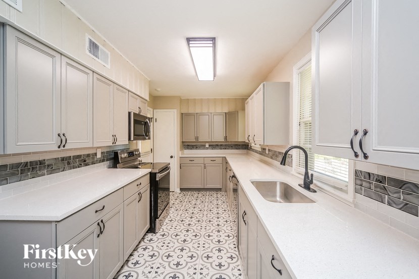 1854 Cherry Road Memphis, TN 38117