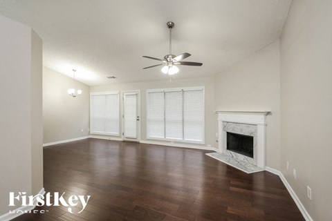 181 Clarion Road 3 Beds Apartment for Rent