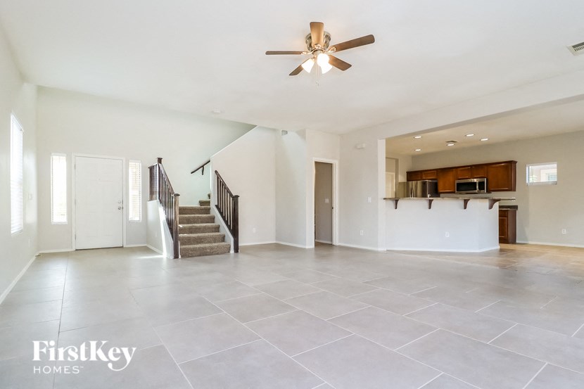 9918 W BLOCH Road 3 Beds House for Rent - Photo Gallery 3