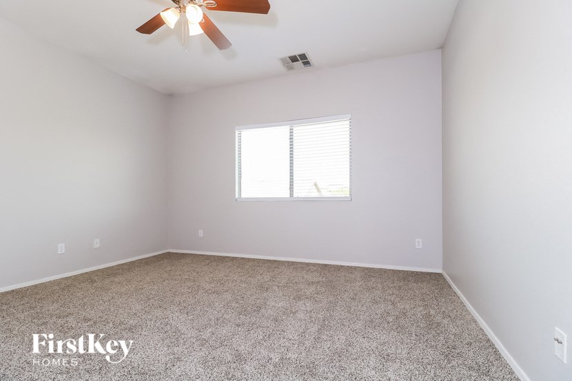 9918 W BLOCH Road 3 Beds House for Rent - Photo Gallery 8