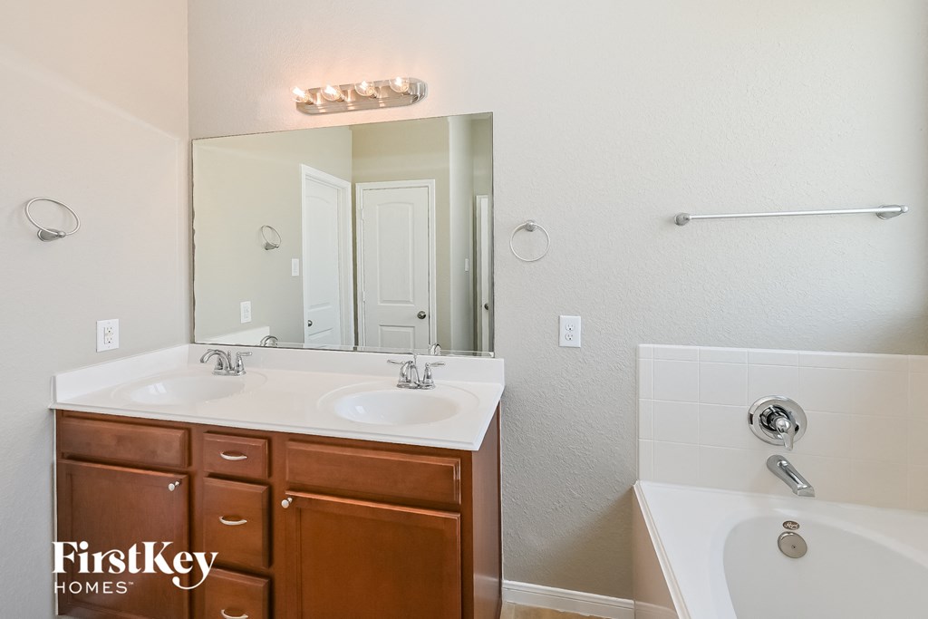 14302 Merganser Drive 3 Beds House for Rent - Photo Gallery 10