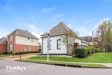 8485 FARLEY AVENUE 4 Beds Apartment for Rent