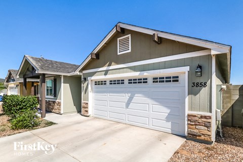 3858 W TAMARISK Avenue 4 Beds Apartment for Rent