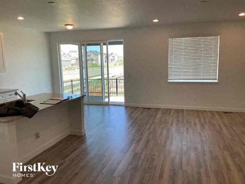 496 Kansas Avenue 3 Beds Apartment for Rent
