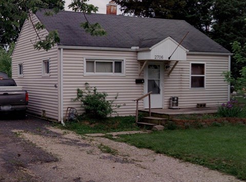 A small house with the number 2706 on the front.