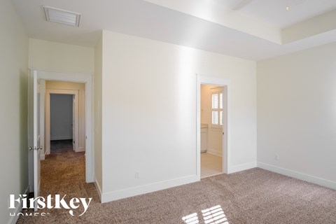 106 Starling Street Studio House for Rent - Photo Gallery 7