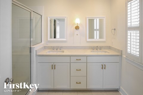 106 Starling Street Studio House for Rent - Photo Gallery 9