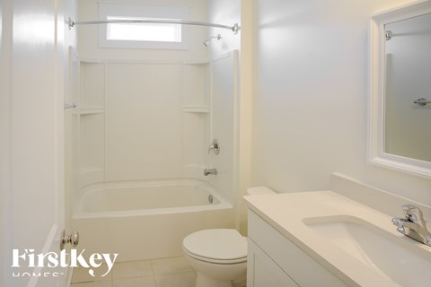 106 Starling Street Studio House for Rent - Photo Gallery 12