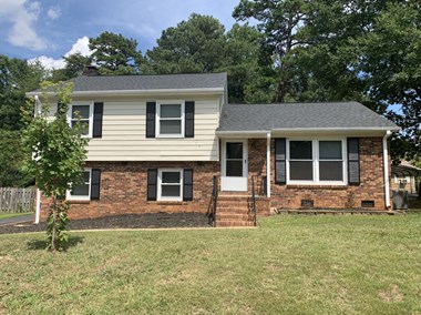 212 Seven Oaks Ln 4 Beds Apartment for Rent