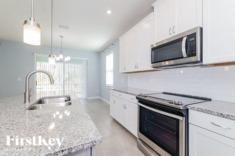 2412 RIVERBANK COVE 3 Beds Apartment for Rent