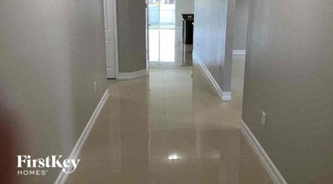 601 NW 17Th Avenue 4 Beds Apartment for Rent