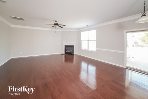 133 Glenmoor Avenue 4 Beds Apartment for Rent