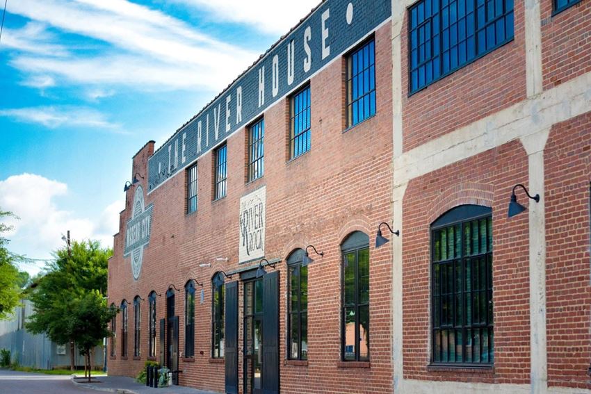 The River House Apartments, 806 Wasena Ave SW, Roanoke, VA RentCafe