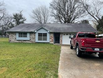 230 Crestway Rd. 3 Beds Apartment for Rent