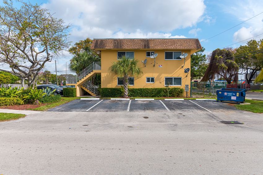 4900 NW 10th Ave
