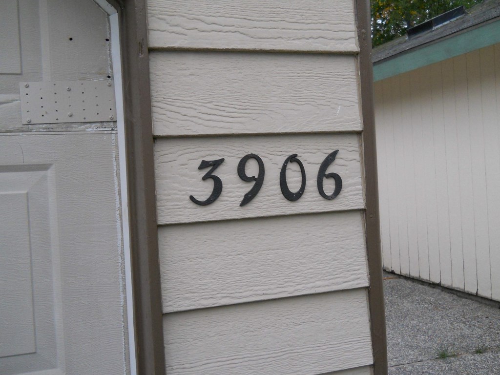 the front of a house with the number 2996 on it