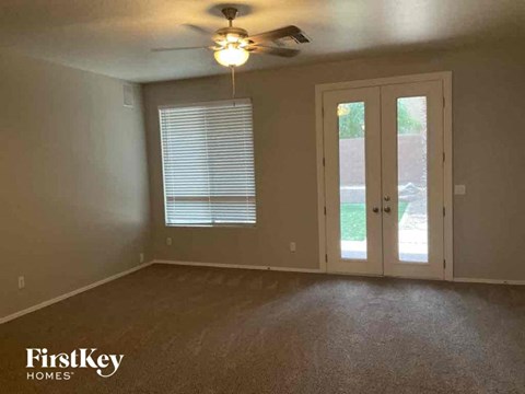 2911 W CARSON Road 4 Beds Apartment for Rent
