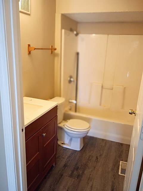 3920 South Brook Street 3 Beds House for Rent - Photo Gallery 5