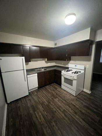 1236 Indianola Ave. 2 Beds Apartment for Rent - Photo Gallery 2