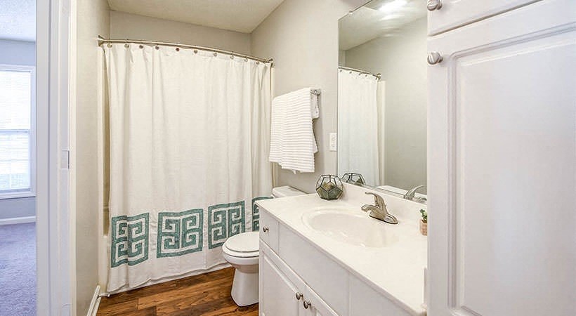 2 Bedroom Guest Bathroom