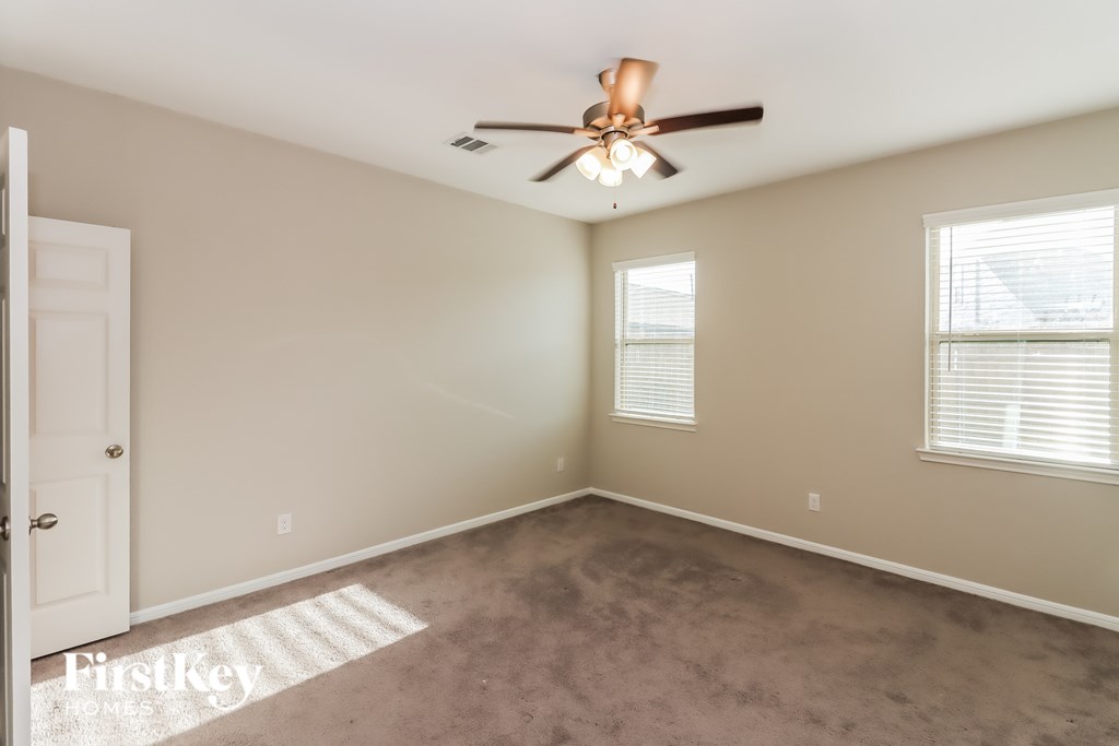 2201 Windy Grove Drive 3 Beds House for Rent - Photo Gallery 8