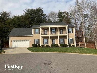 7879 Smith Pond Drive 4 Beds Apartment for Rent