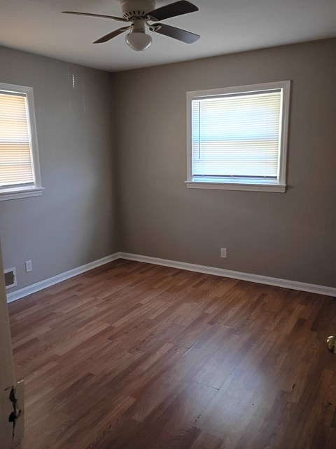 z4178 Churchman Avenue 3 Beds House for Rent - Photo Gallery 6