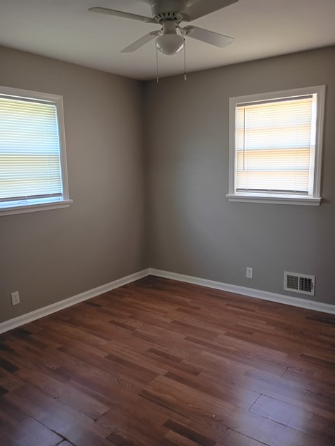 z4178 Churchman Avenue 3 Beds House for Rent - Photo Gallery 9