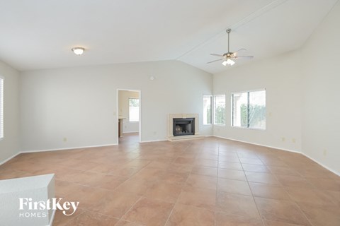 3240 N Hill Farm Drive 3 Beds Apartment for Rent