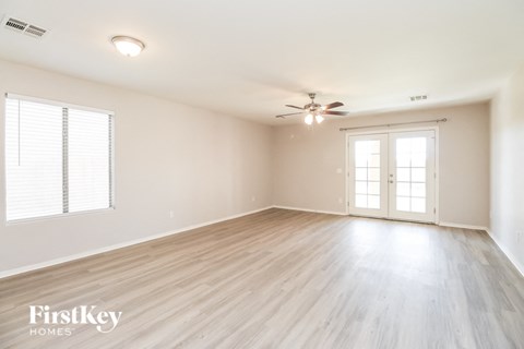 4285 E Whitehall Drive 3 Beds Apartment for Rent