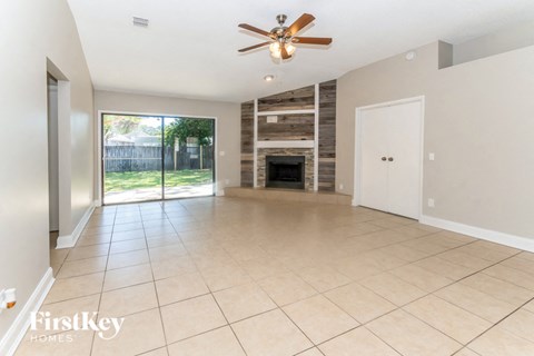 8021 WEATHER VANE DRIVE 3 Beds Apartment for Rent