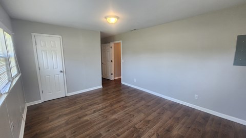 1821B 28Th Ave N 3 Beds Apartment for Rent
