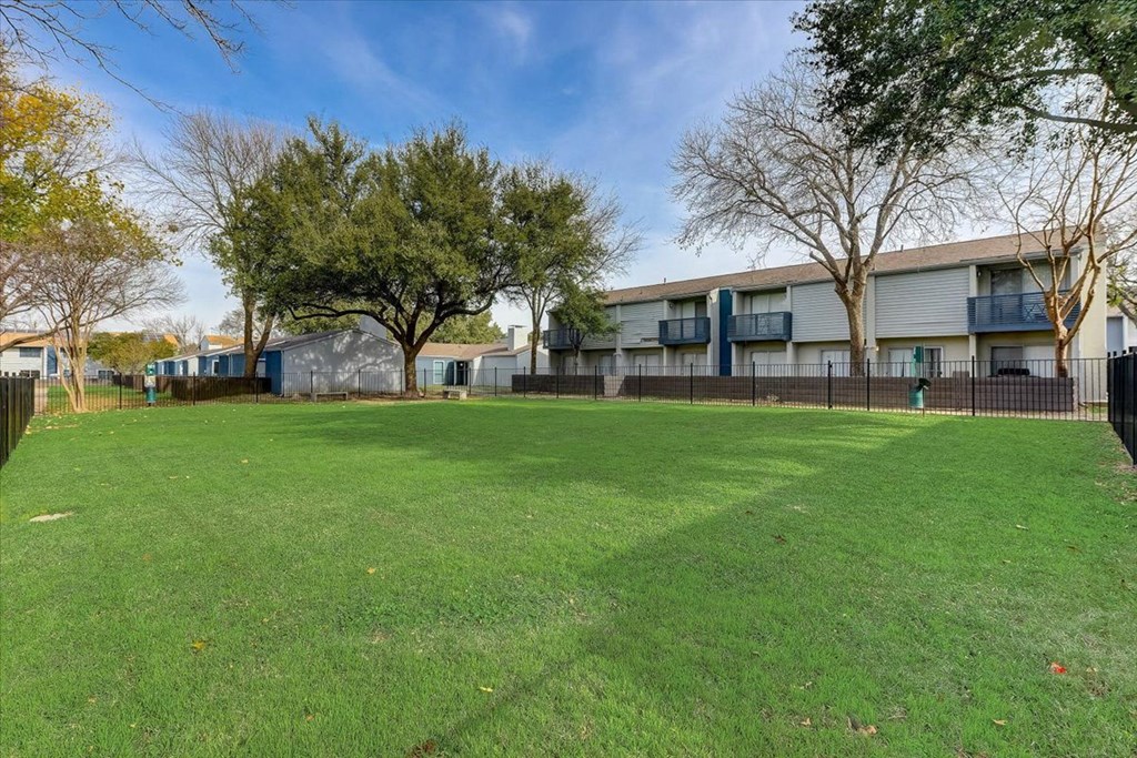 Lawn at The Alista Apartments, Texas, 75238