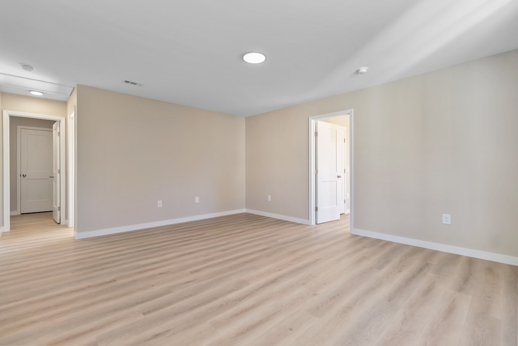 8022 Tremaine Ct #D 2 Beds House for Rent - Photo Gallery 7