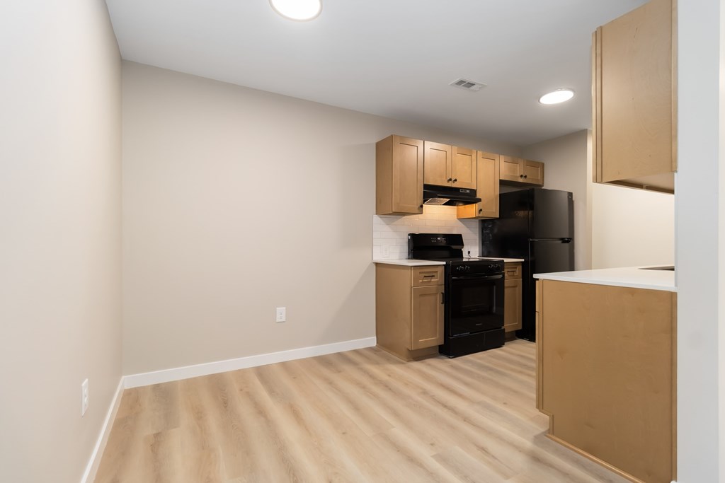 8022 Tremaine Ct #D 2 Beds House for Rent - Photo Gallery 8